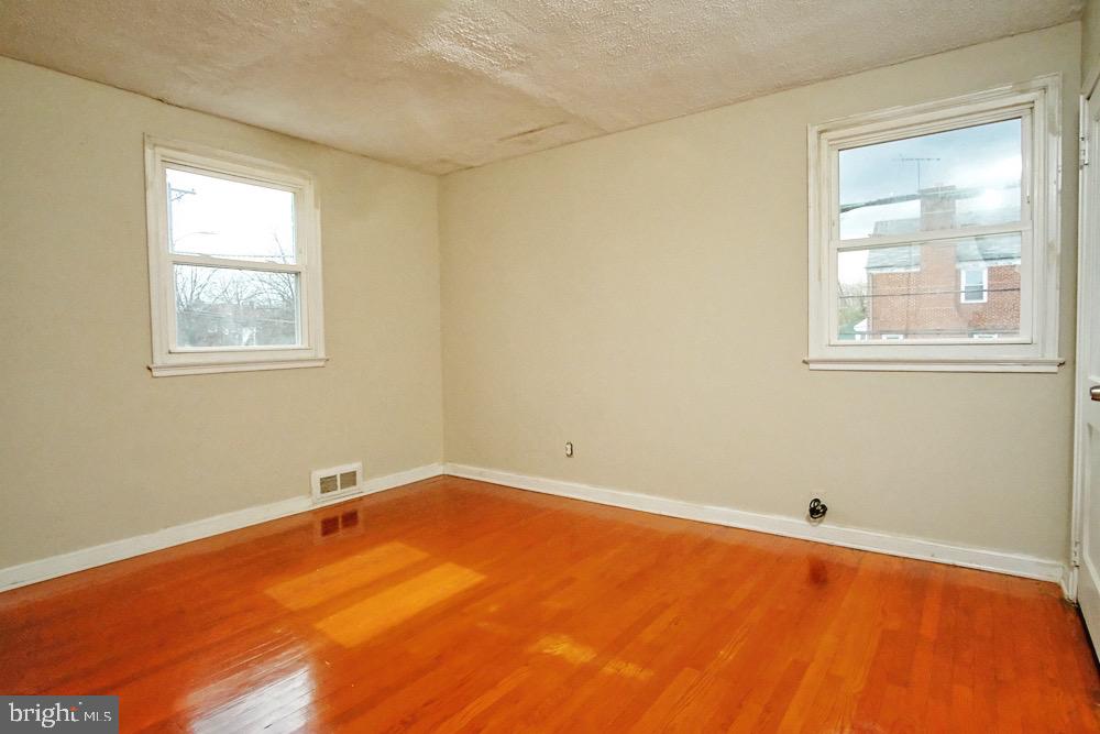 1700 Heathfield Road Baltimore, MD 21239 - Photo 9 of 13