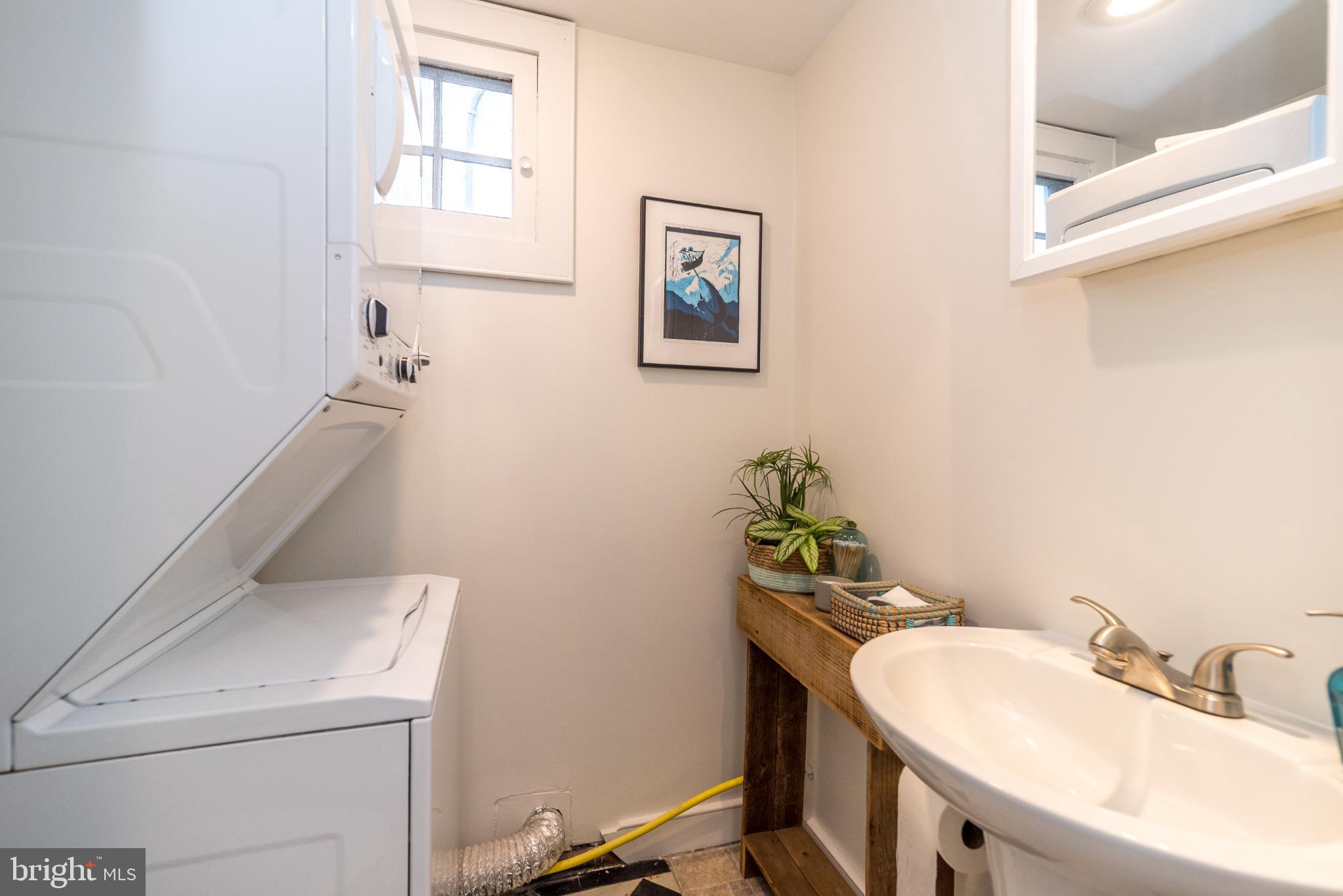 632 Naomi Street Philadelphia, PA 19144 - Photo 23 of 51 1st Floor Bathroom & Laundry