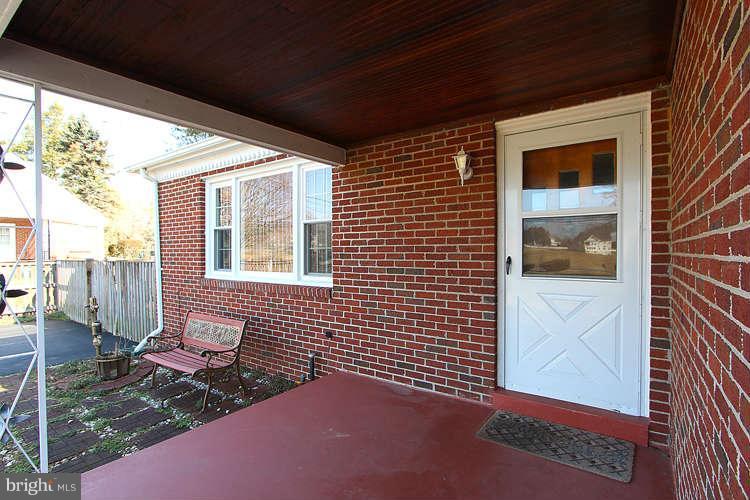 23417 Woodfield Road Gaithersburg, MD 20882 - Photo 3 of 30 Exterior (Front)