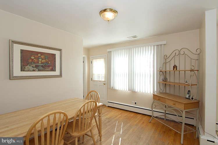 23417 Woodfield Road Gaithersburg, MD 20882 - Photo 9 of 30 Dining Room