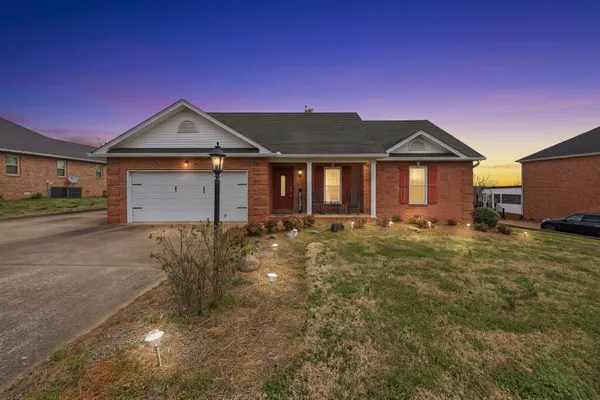 $435,000 | 415 Woodlands Drive, Gallatin, TN 37066