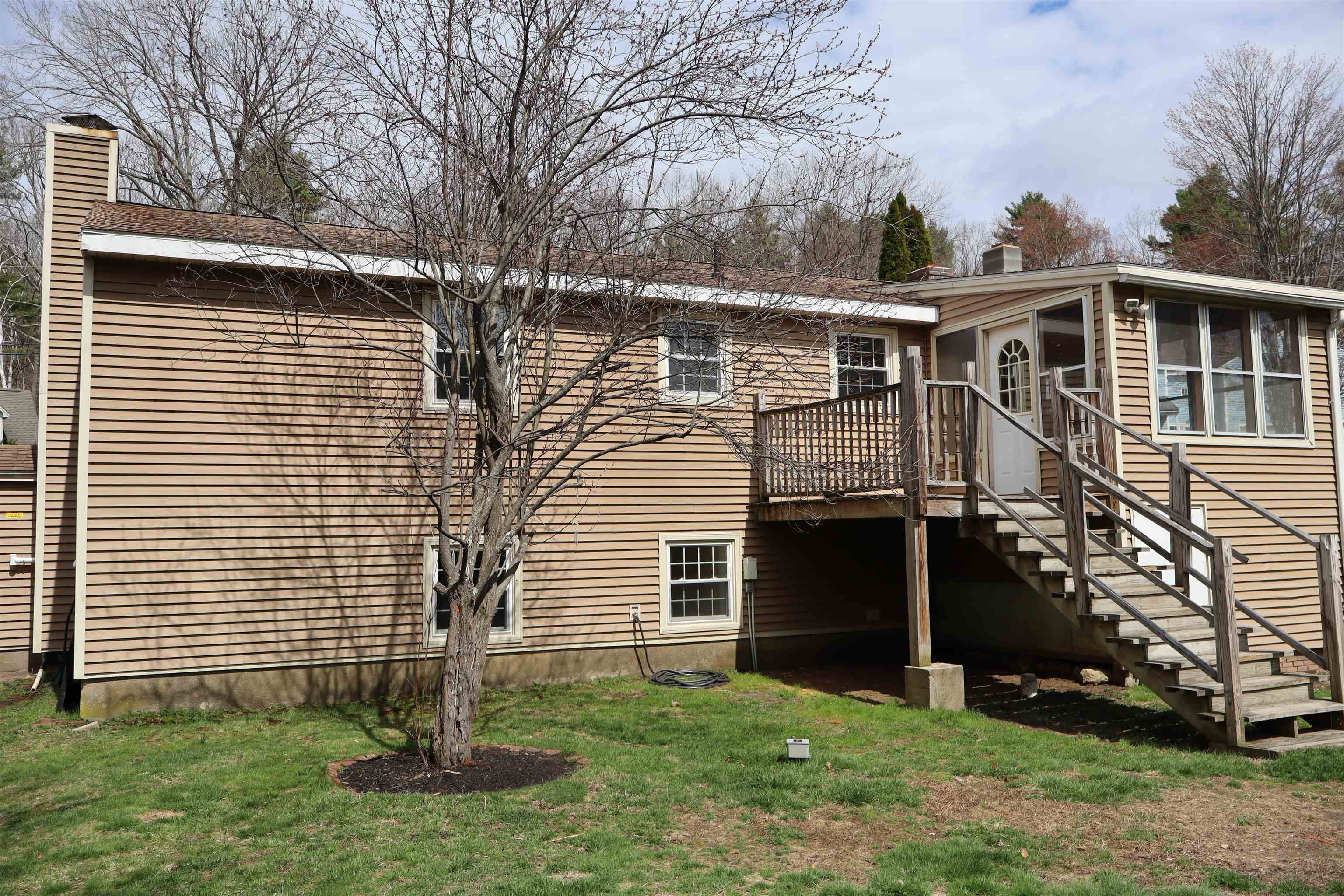 9 Whitehall Terrace Hooksett, NH 03106 - Photo 4 of 29