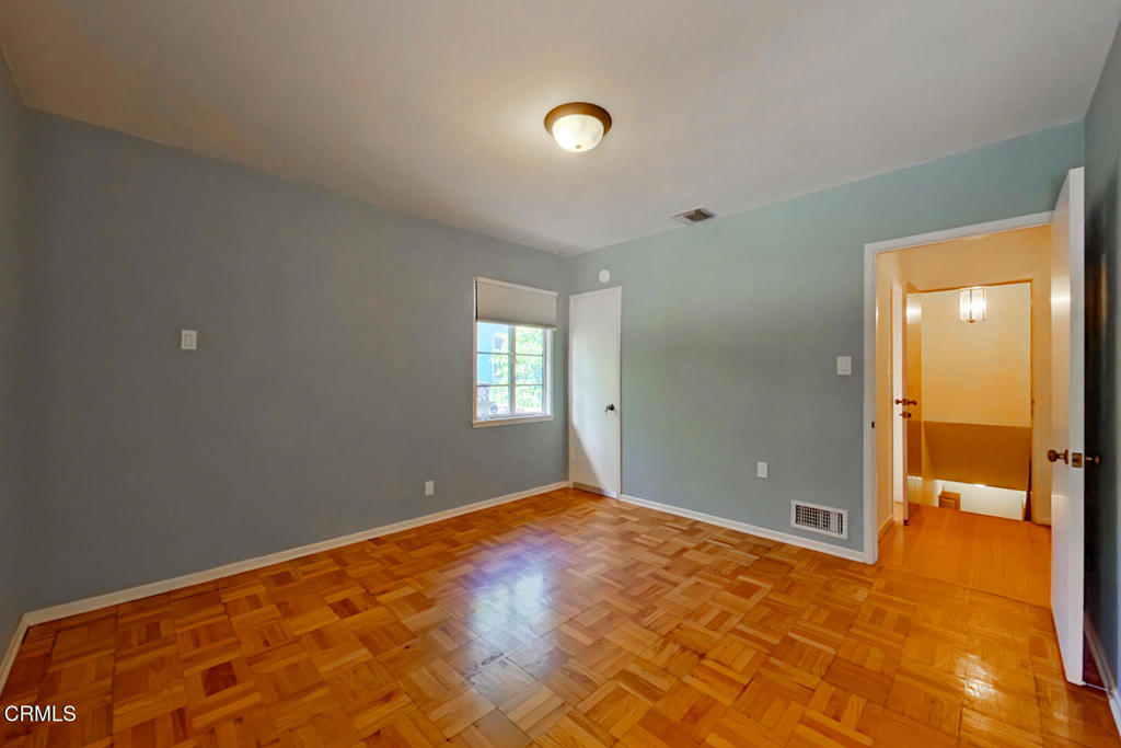 1462 Glengarry Road Pasadena, CA 91105 - Photo 29 of 57 a view of empty room with window