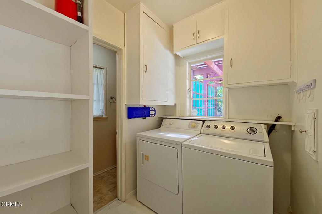 1462 Glengarry Road Pasadena, CA 91105 - Photo 33 of 57 06 Laundry Room