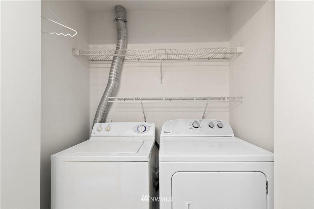 833 Southwest Sunset Boulevard, Unit E24 Renton, WA 98057 - Photo 13 of 34