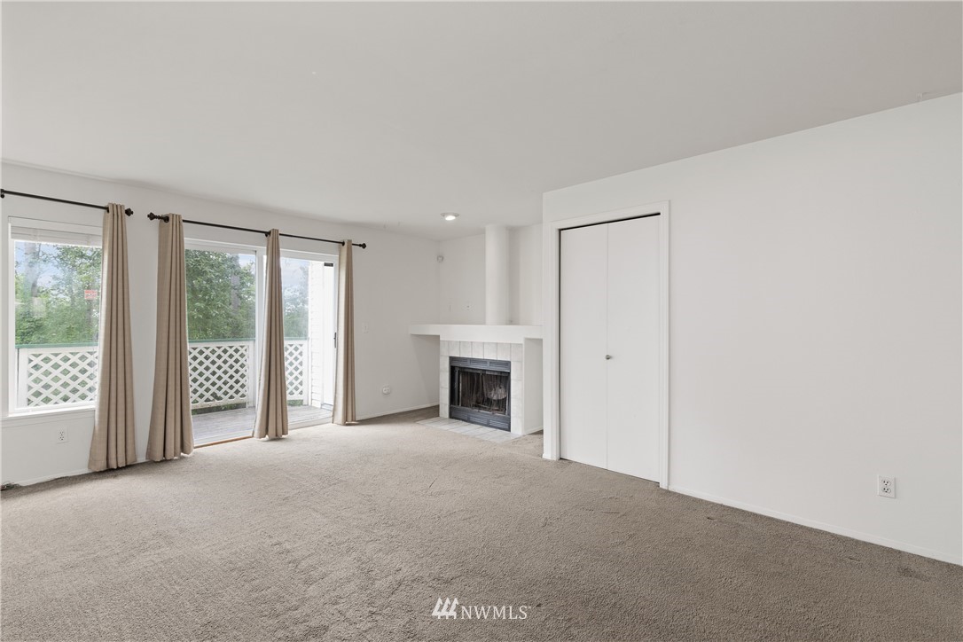 833 Southwest Sunset Boulevard, Unit E24 Renton, WA 98057 - Photo 3 of 34