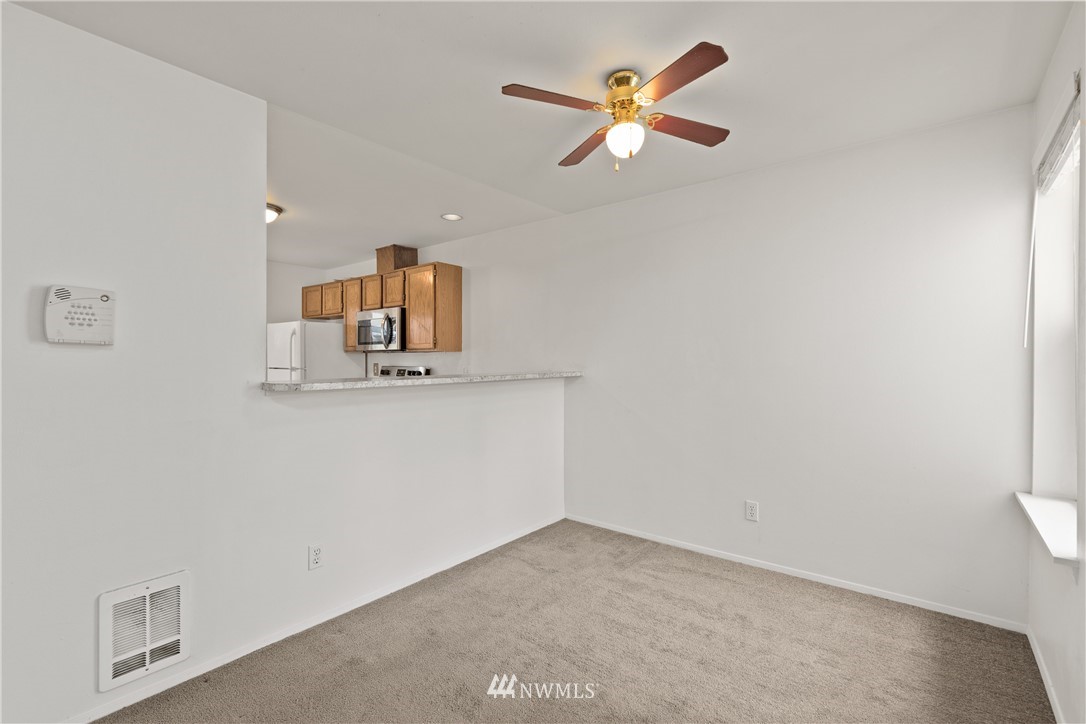 833 Southwest Sunset Boulevard, Unit E24 Renton, WA 98057 - Photo 6 of 34