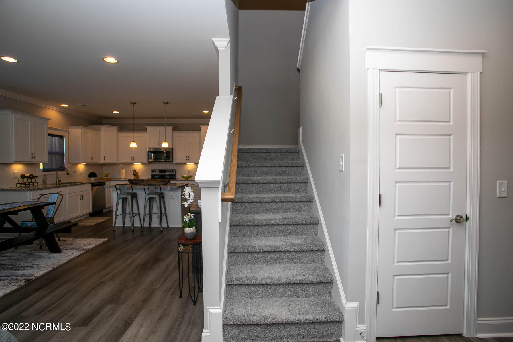 522 Abbey Road Carthage, NC 28327 - Photo 15 of 32 stairway