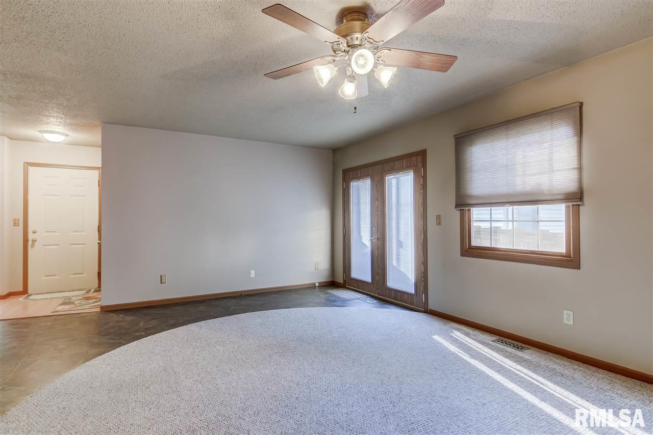 74 Amherst Drive Springfield, IL 62702 - Photo 12 of 32