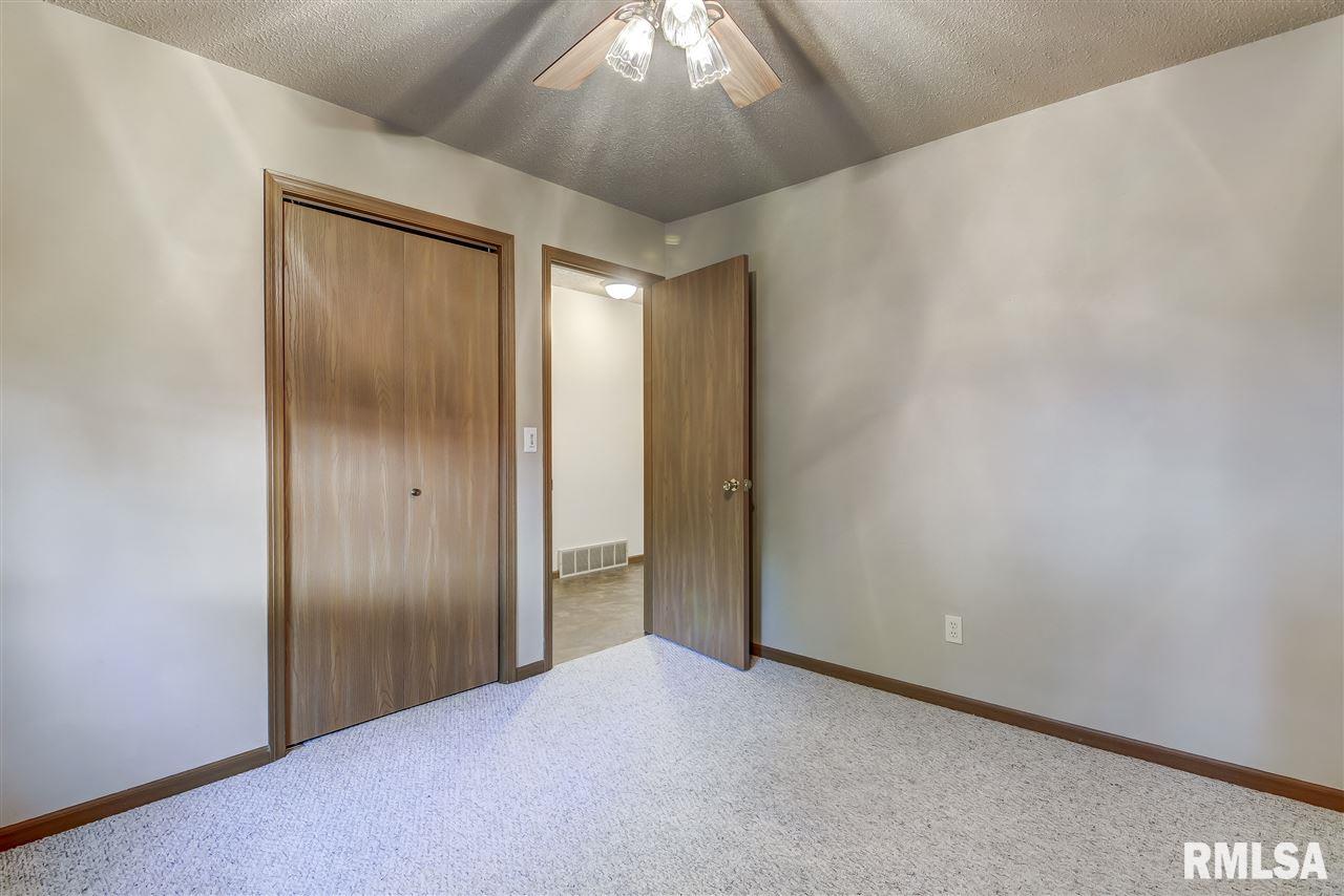 74 Amherst Drive Springfield, IL 62702 - Photo 17 of 32