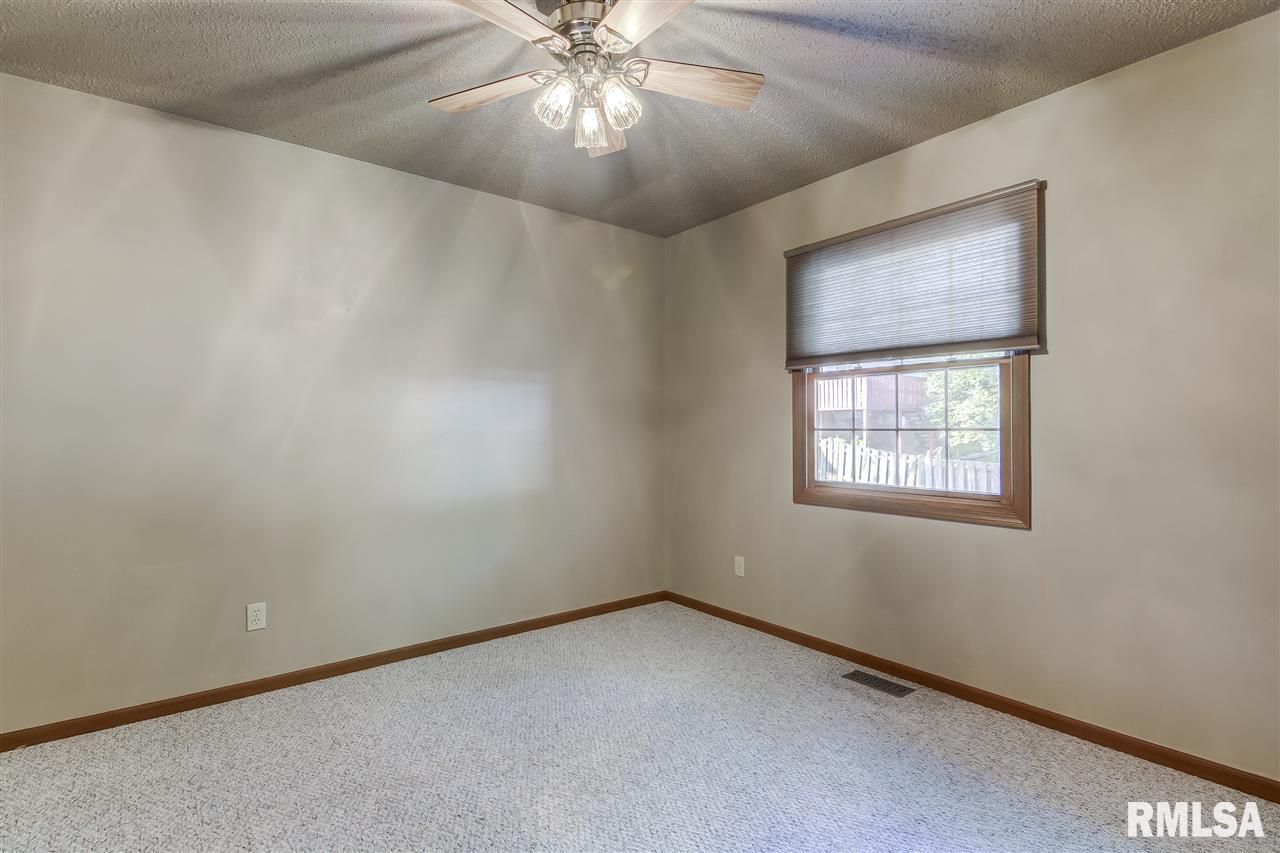 74 Amherst Drive Springfield, IL 62702 - Photo 19 of 32