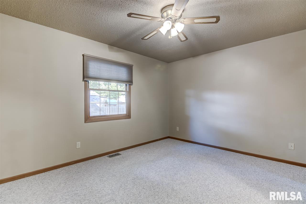 74 Amherst Drive Springfield, IL 62702 - Photo 22 of 32