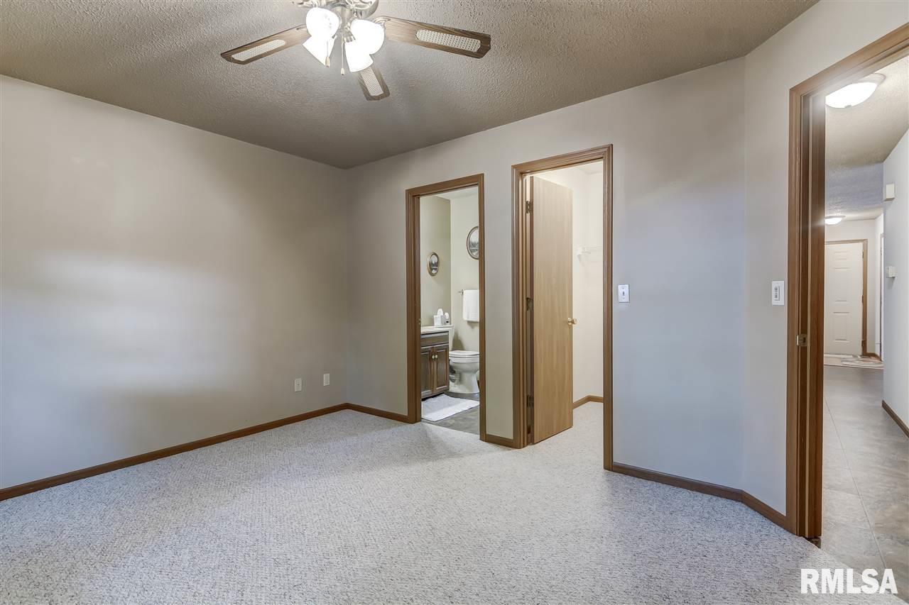 74 Amherst Drive Springfield, IL 62702 - Photo 23 of 32