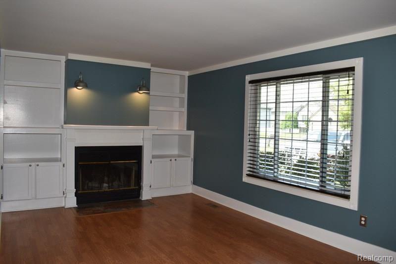 6 GREAT ROOM.JPG