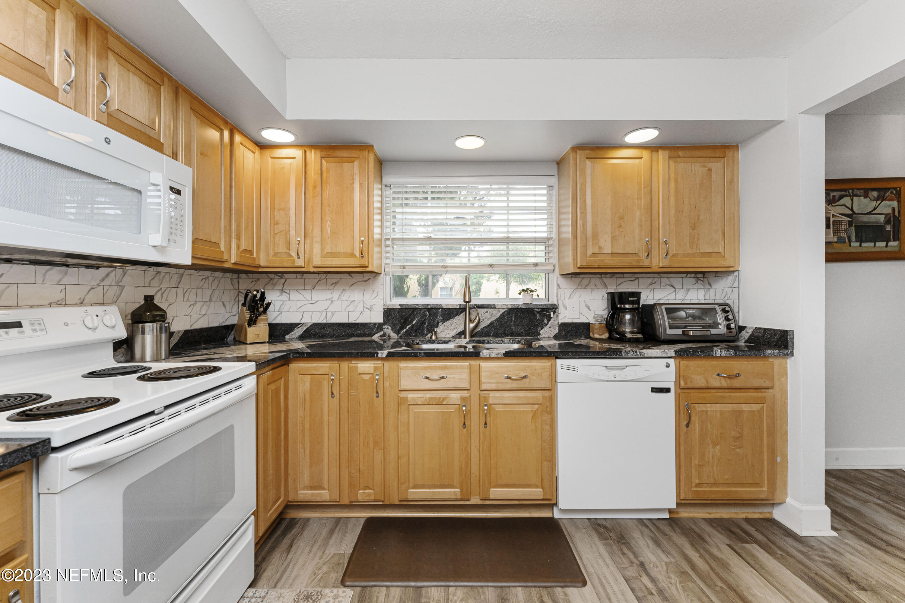 376 Raleigh Road, Unit 10 Jacksonville, FL 32225 - Photo 6 of 32 376 Raleigh Rd Edit-6 - Copy (2)