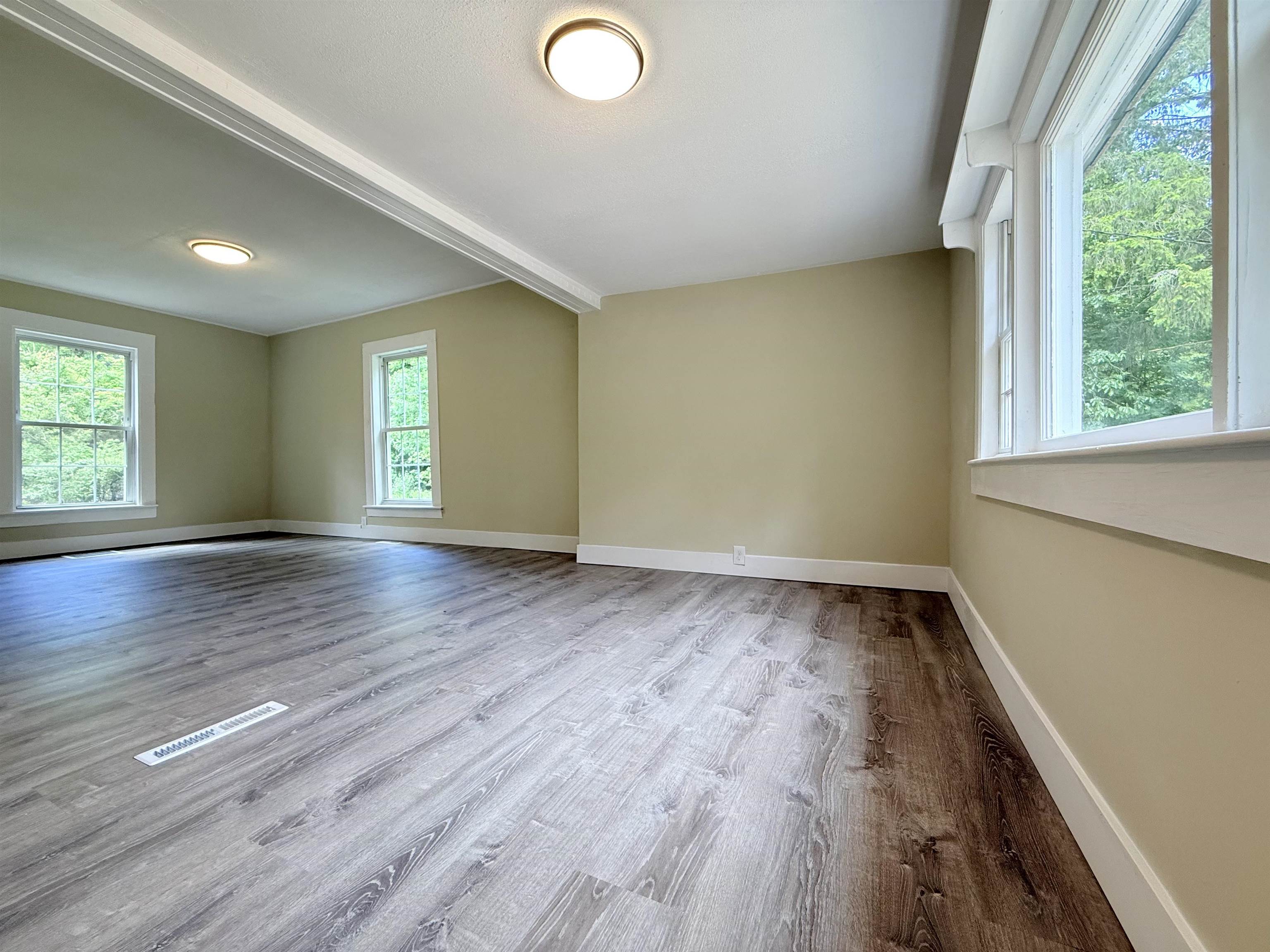 19 Depot Road Kingston, NH 03848 - Photo 10 of 32