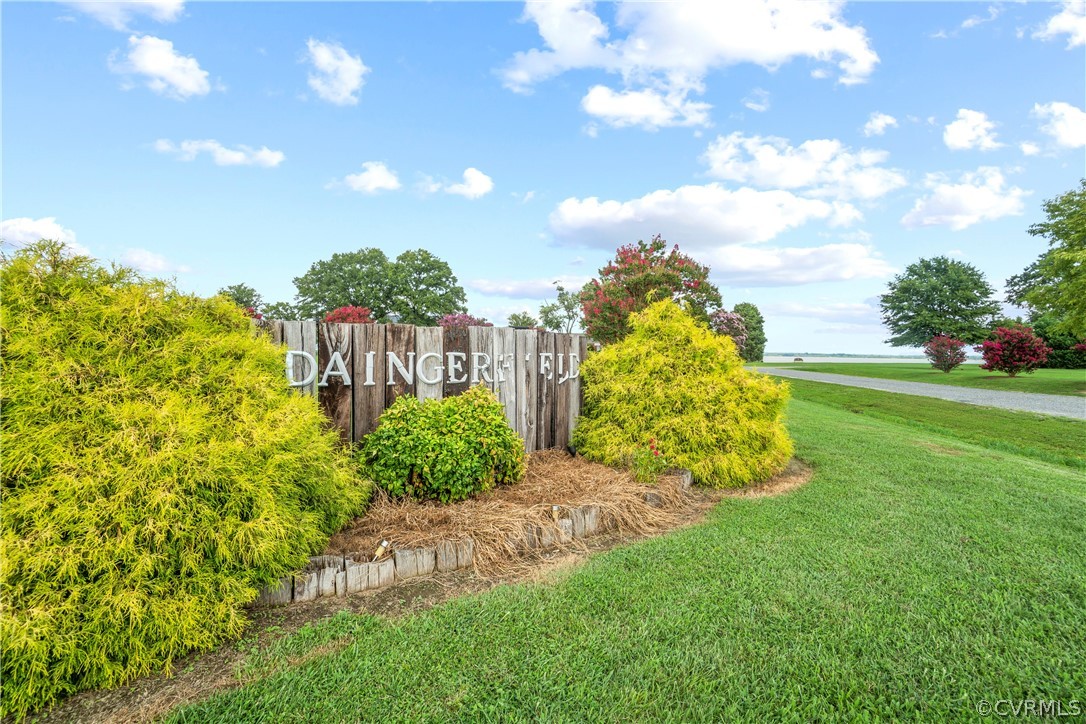 133 Daingerfield Road Tappahannock, VA 22560 - Photo 2 of 48 Gallery Image 2