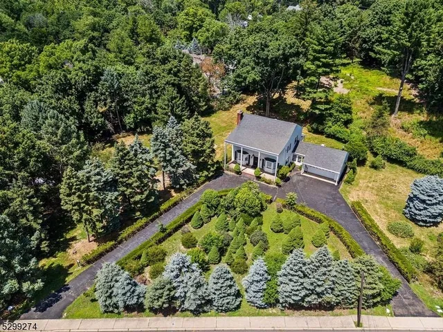 a view of a lake with houses