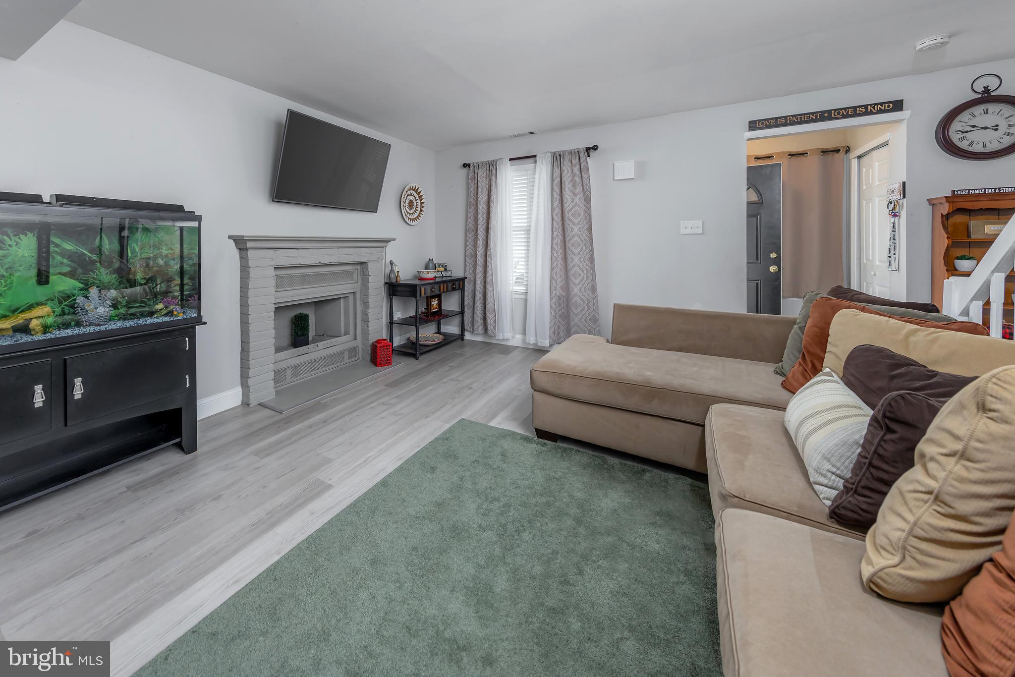 19 Nova Court Sewell, NJ 08080 - Photo 4 of 14