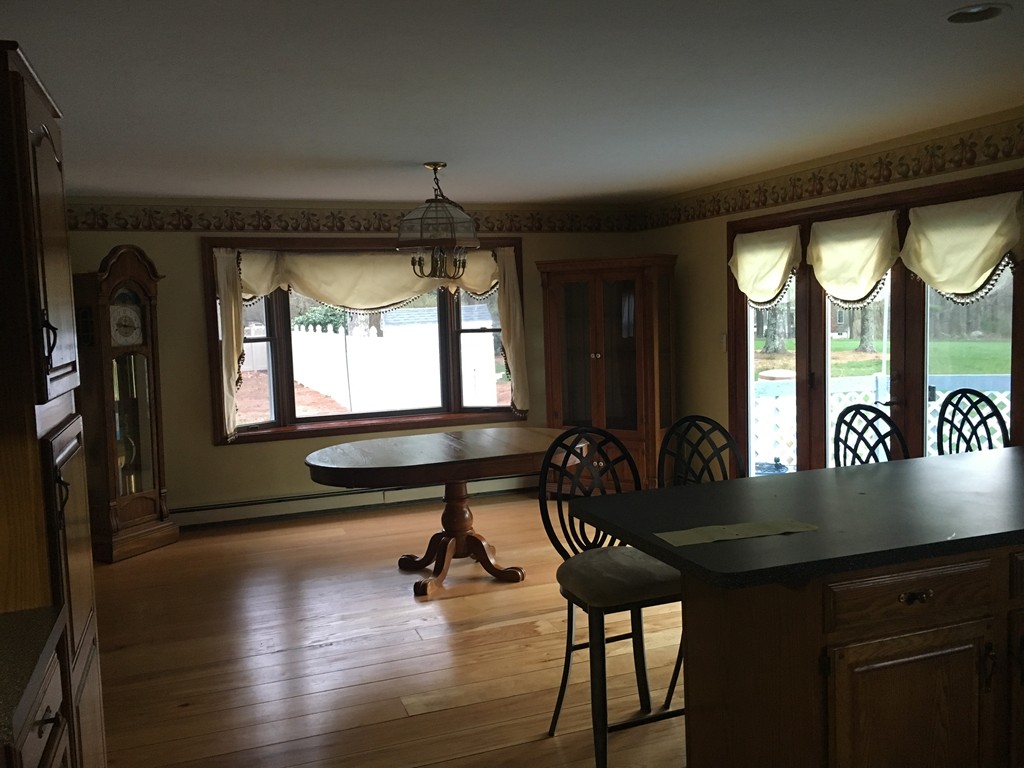 334 Walnut Plain Road Rochester, MA 02770 - Photo 7 of 9