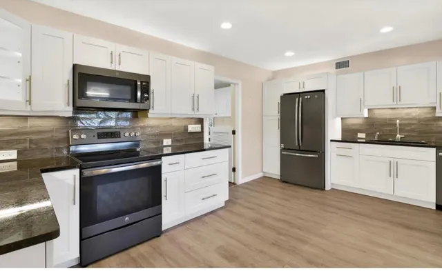 $609,999 | 607 West Perry Street, Lantana, FL 33462