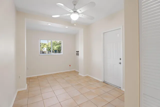 $609,999 | 607 West Perry Street, Lantana, FL 33462