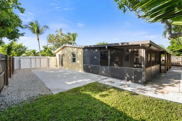 $609,999 | 607 West Perry Street, Lantana, FL 33462