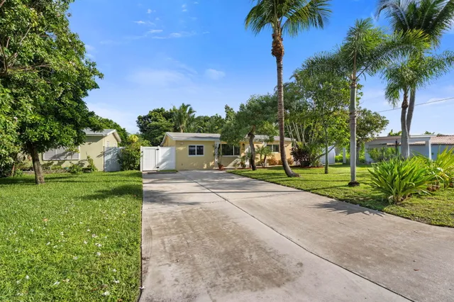 $609,999 | 607 West Perry Street, Lantana, FL 33462