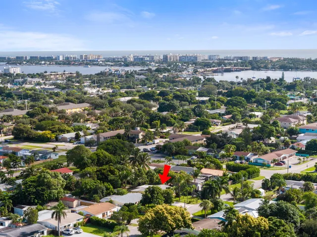 $609,999 | 607 West Perry Street, Lantana, FL 33462