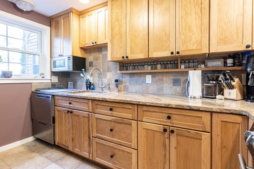 7 Kirriemuir Road Stratham, NH 03885 - Photo 2 of 33