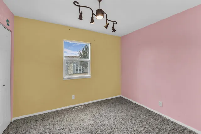 $405,000 | 195 Grandview Drive, Green River, WY 82935