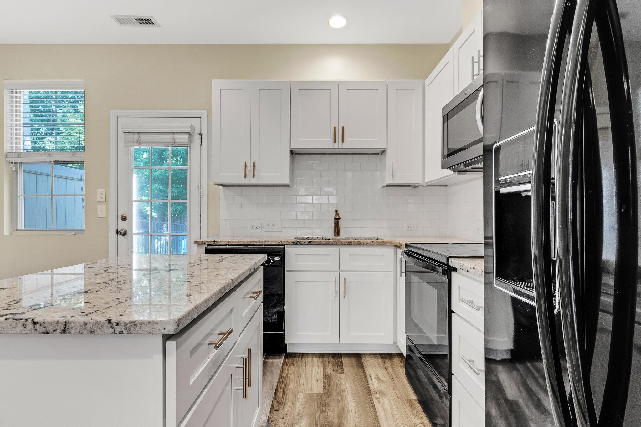 762 Wickham Ridge Road Apex, NC 27539 - Photo 7 of 32 Kitchen