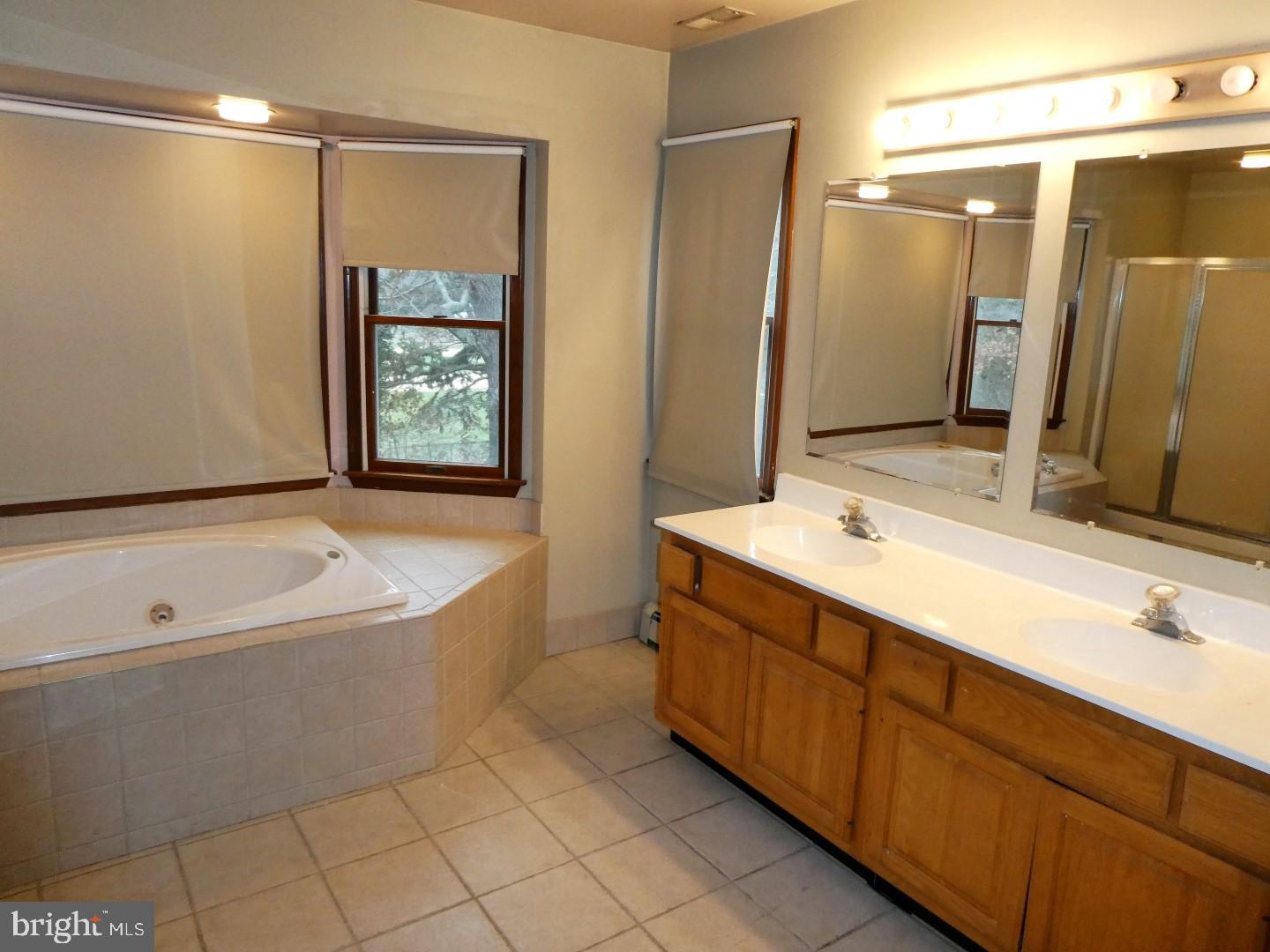 25 Nottingham Drive Sicklerville, NJ 08081 - Photo 23 of 30