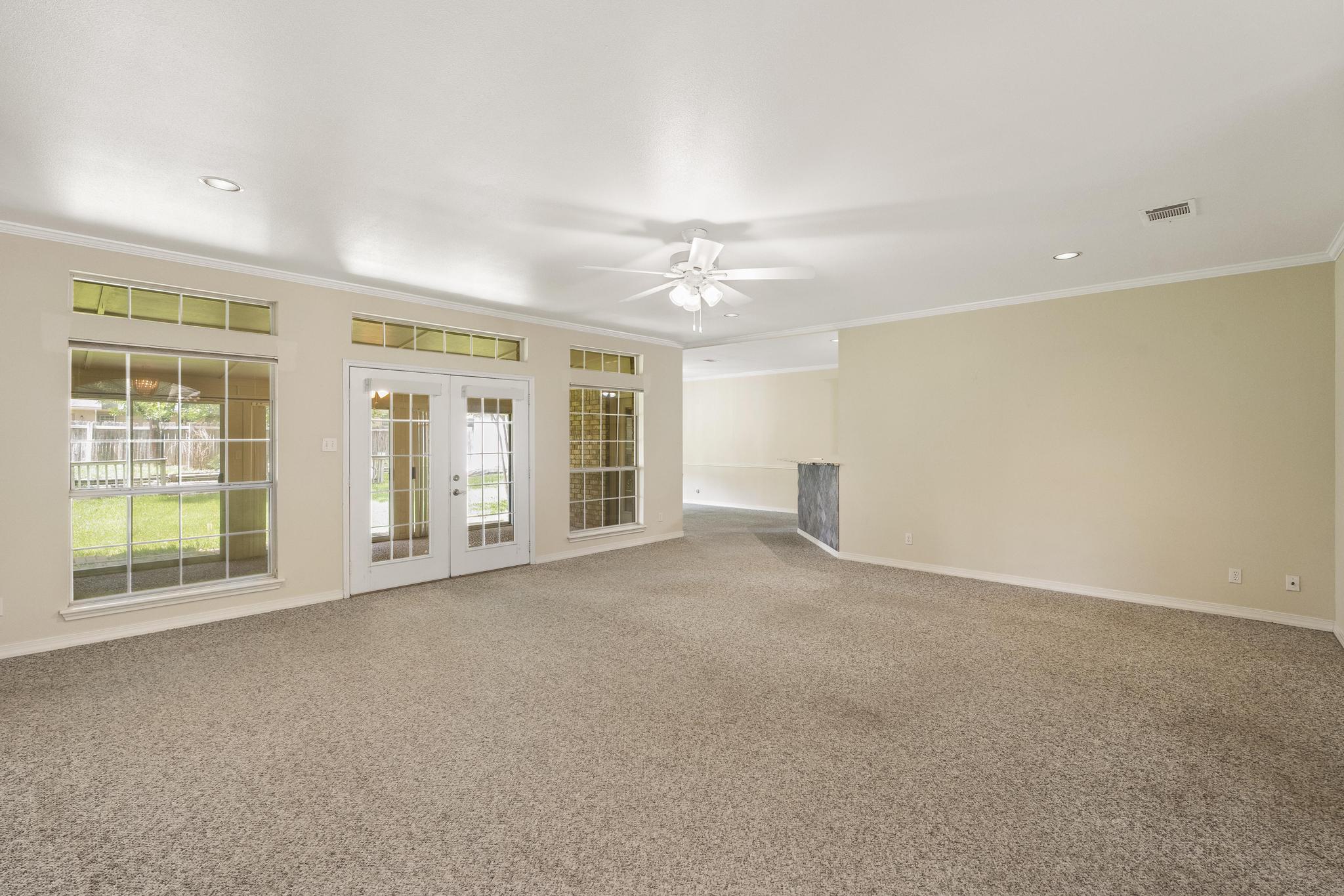 1906 Meadow Ridge Drive Taylor, TX 76574 - Photo 4 of 24