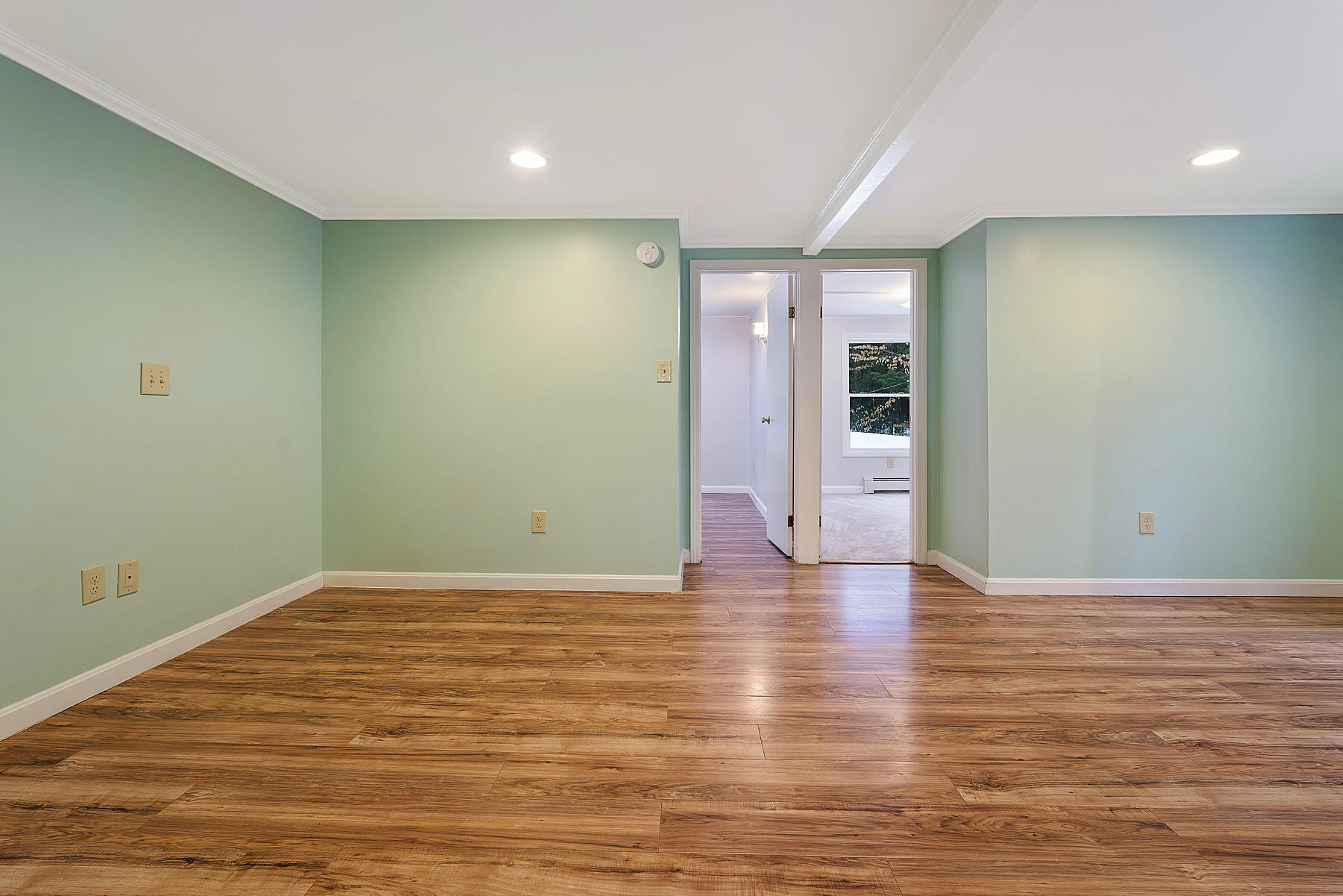124 Tedford Road Topsham, ME 04086 - Photo 9 of 27 Topsham-derek-goff-caffeine-creative-16