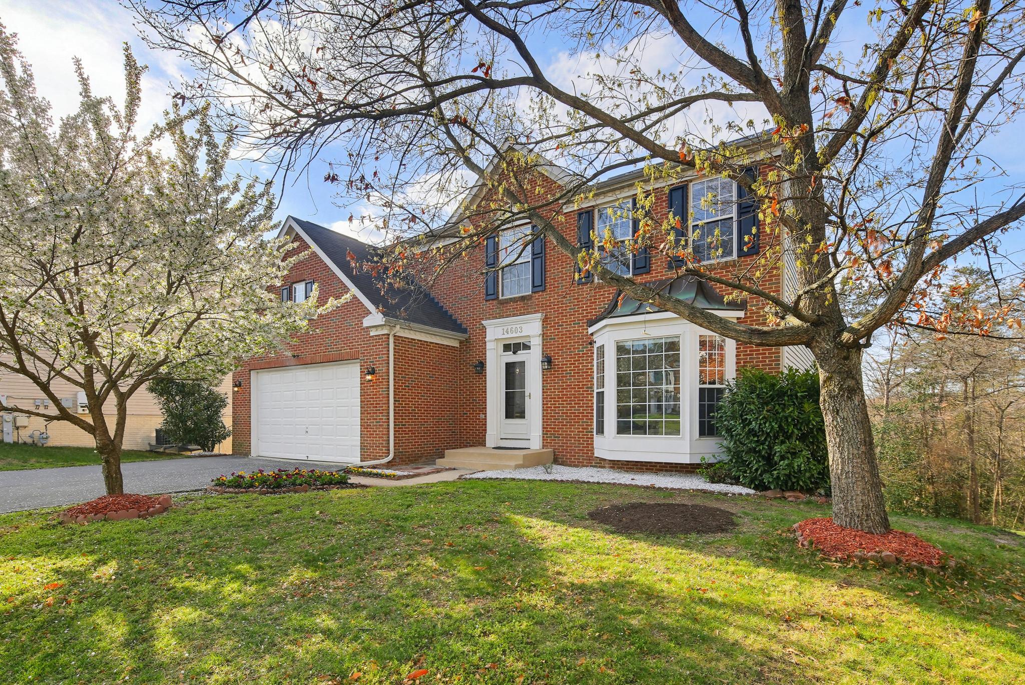 Welcome home! 4 bedroom, 3.5 bathroom, 3,100+ SQFT