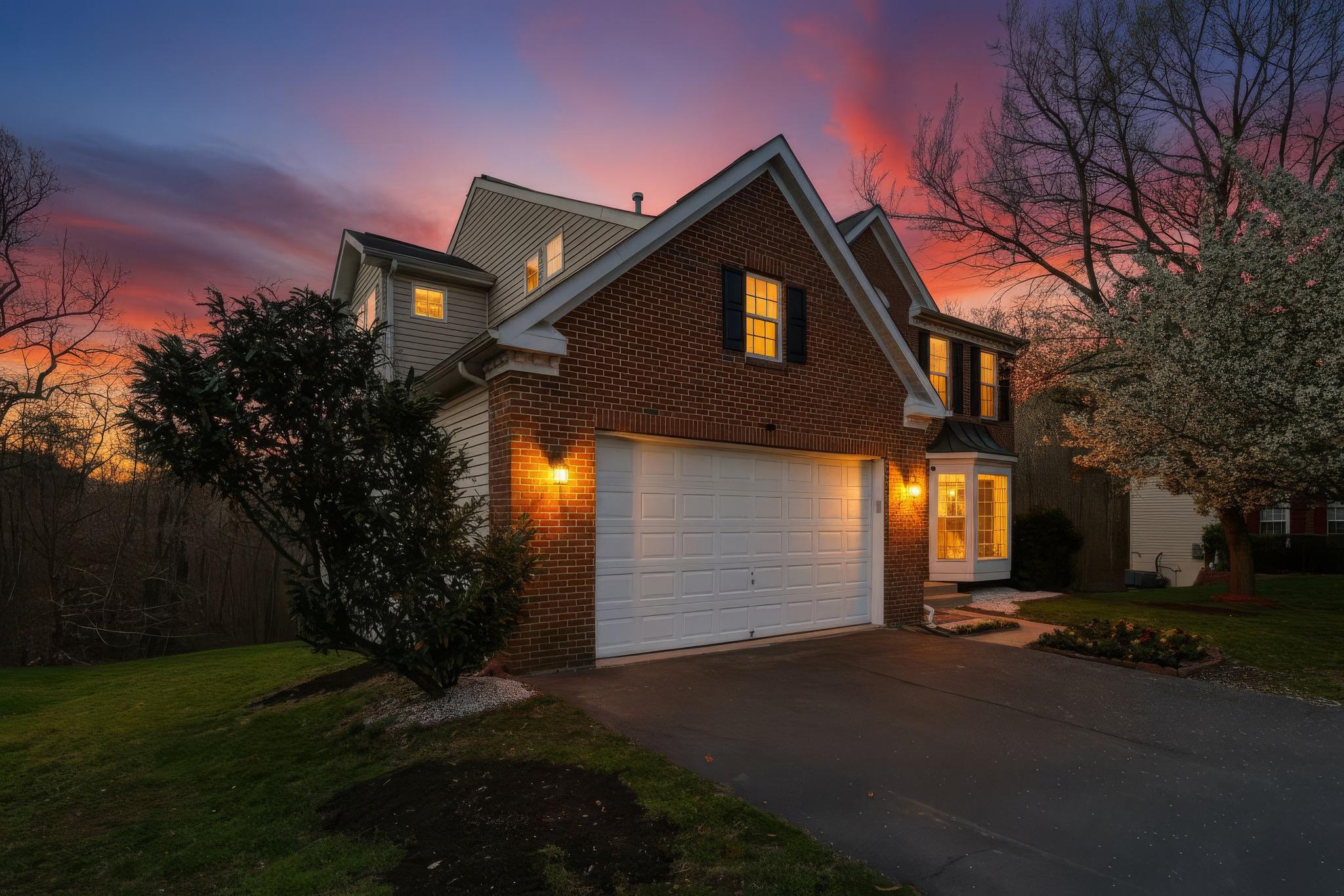 14603 Farnham Lane Laurel, MD 20707 - Photo 5 of 51 Garage, driveway & on street parking available