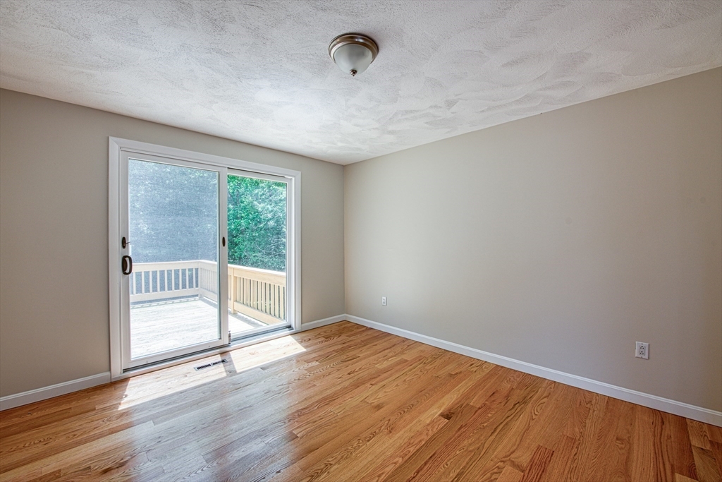 160 Hampton Road Sharon, MA 02067 - Photo 7 of 29