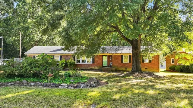 $289,000 | 2311 Bonnie Lane, Summerfield, NC 27358