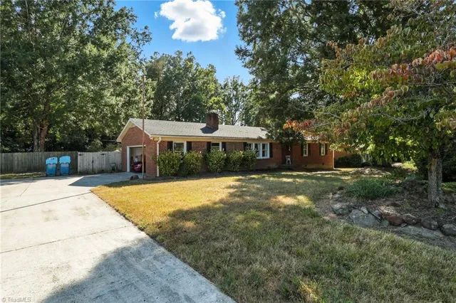 $289,000 | 2311 Bonnie Lane, Summerfield, NC 27358