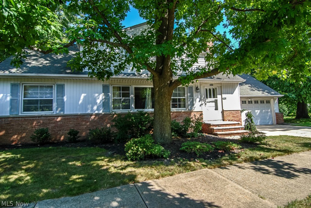 5647 Faraday Road Cleveland, OH 44124 - Photo 1 of 17