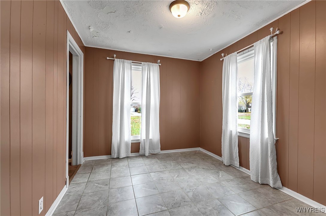95 Koenig Road Tonawanda Town, NY 14150 - Photo 12 of 27