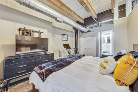 $470,000 | 420 West Ontario Street, Unit 209, Chicago, IL 60654