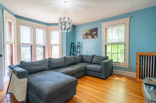 $480,000 | 118 Walnut Street, Manchester, NH 03104