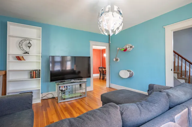 $480,000 | 118 Walnut Street, Manchester, NH 03104