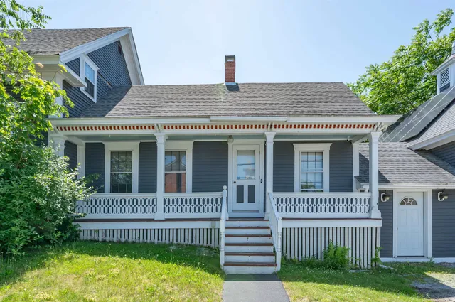 $480,000 | 118 Walnut Street, Manchester, NH 03104