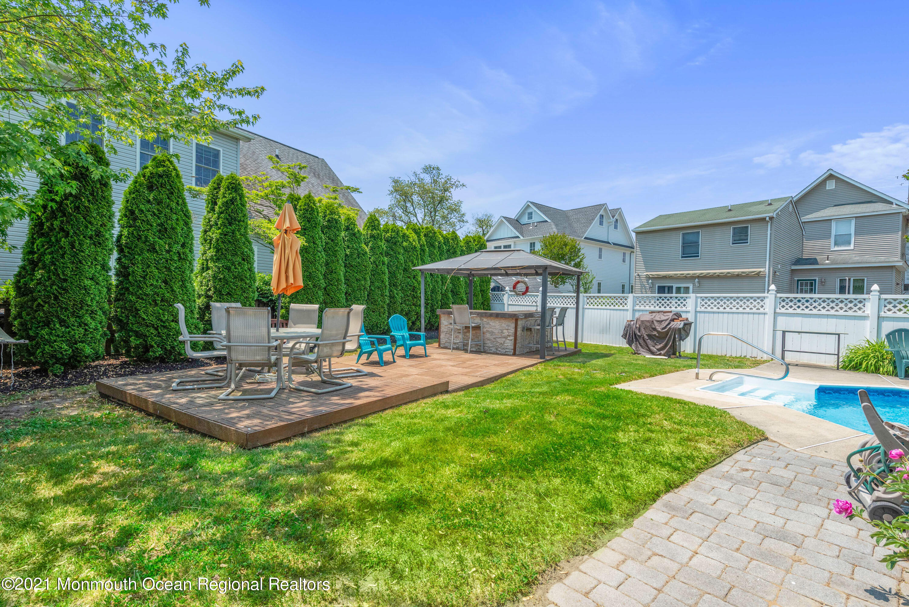 1709 Brighton Lane, Unit WINTER 2324 Spring Lake, NJ 07762 - Photo 5 of 27 Outdoor Sitting Area