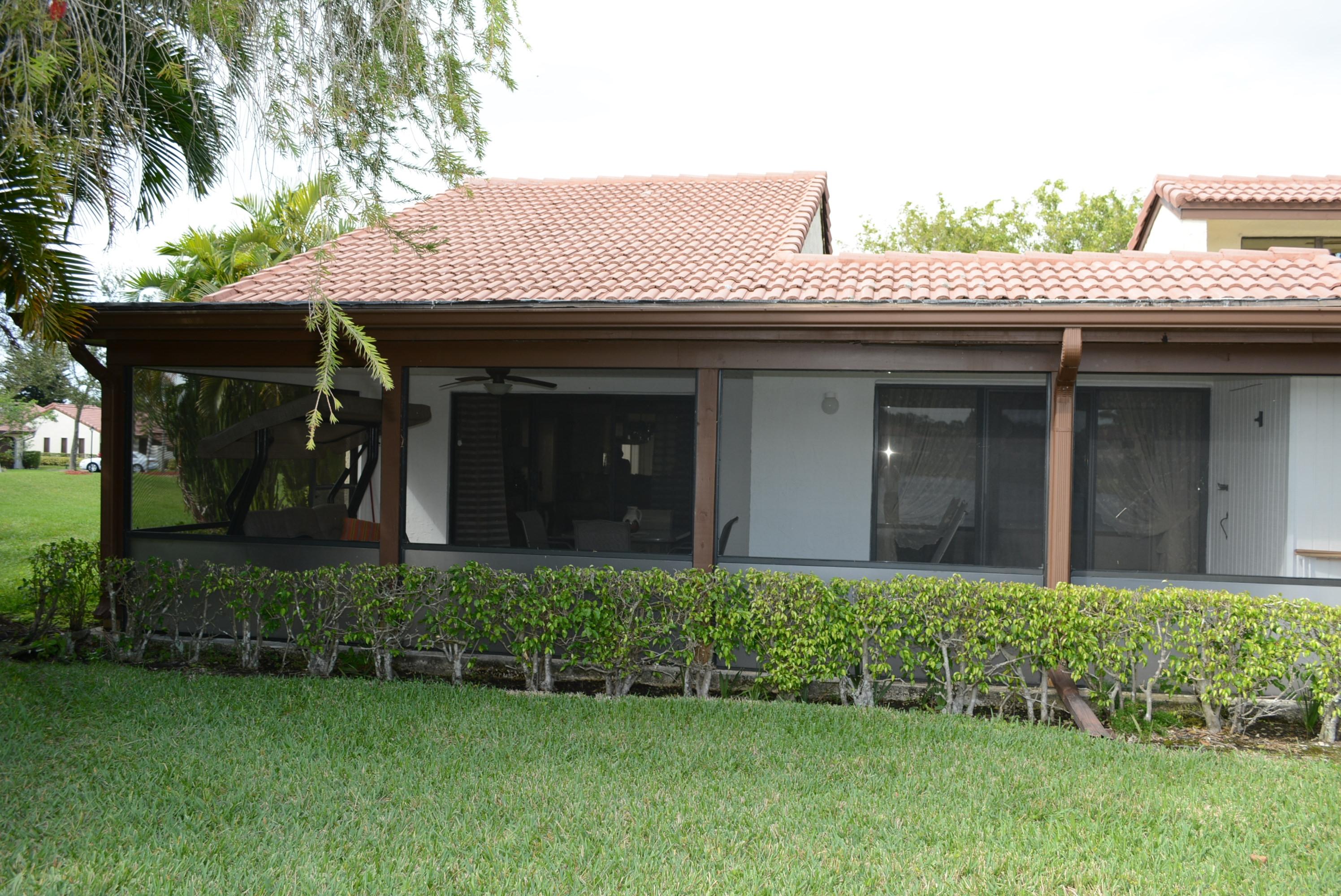 21945 Arriba Real, Unit 21B Boca Raton, FL 33433 - Photo 27 of 30 Back Porch View