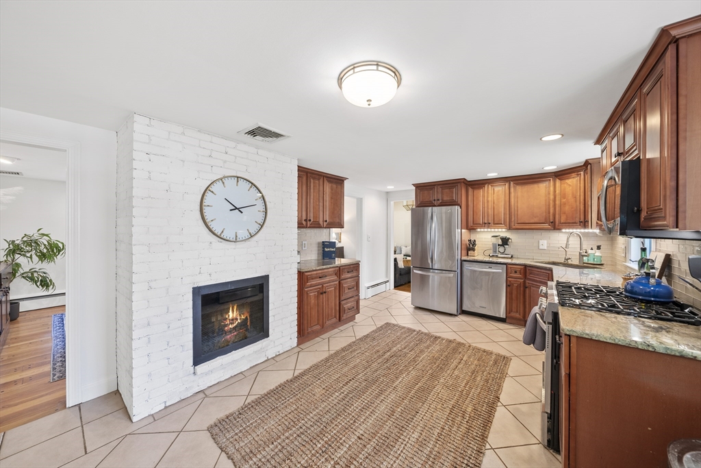 9 Locust Road Cohasset, MA 02025 - Photo 3 of 37 Gallery Image 3