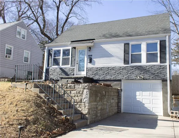 $255,000 | 606 Thornton Street, Liberty, MO 64068
